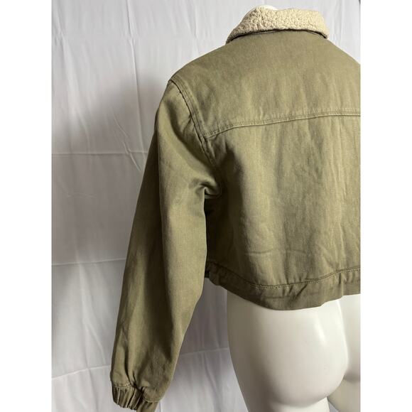 Cropped Ladies Corduroy and Fleece-Lined Jacket - Picture 3 of 5